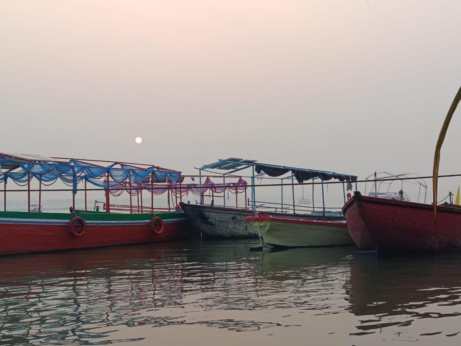 Jpm Guest House Varanasi Esterno foto