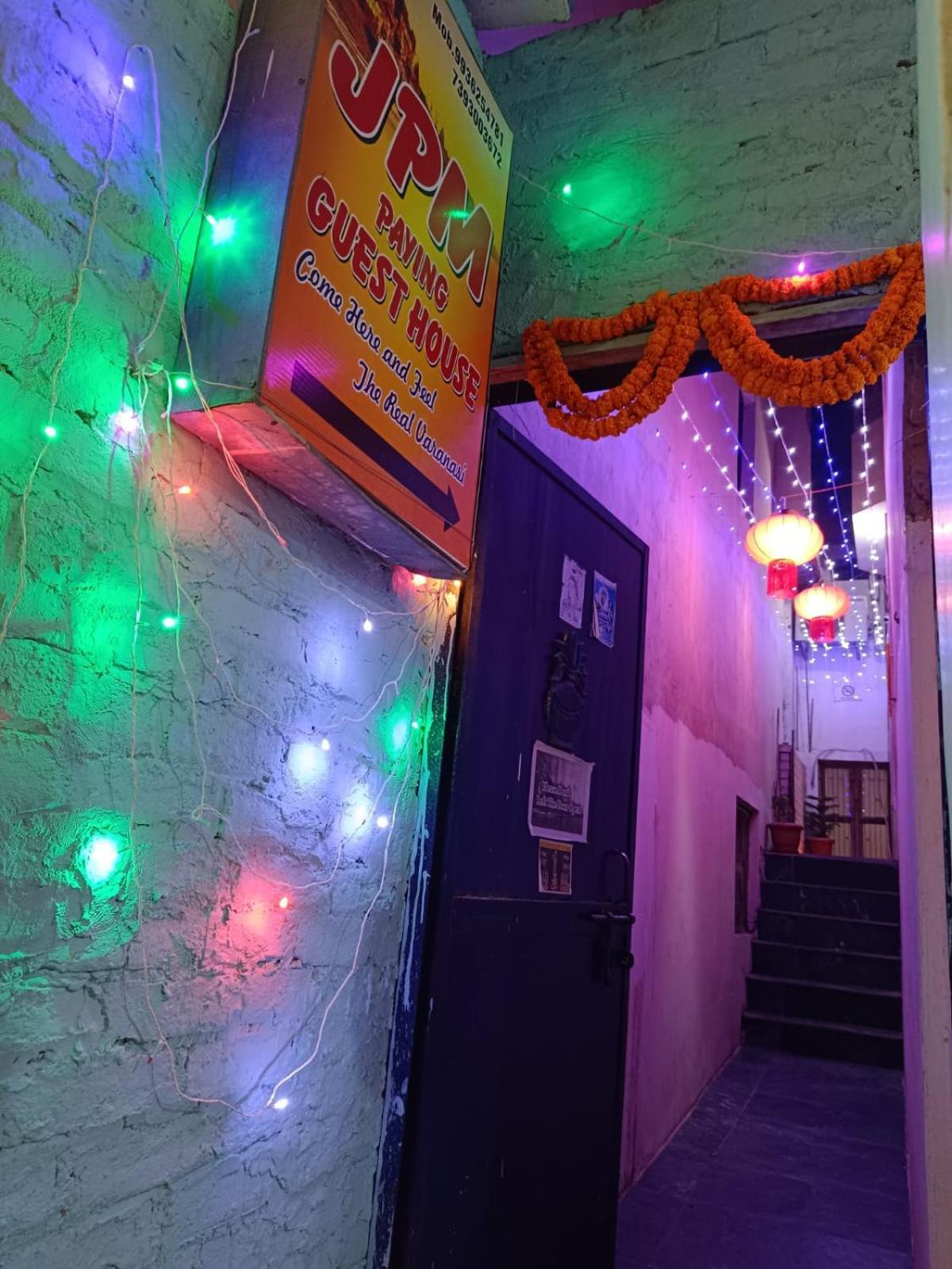 Jpm Guest House Varanasi Esterno foto