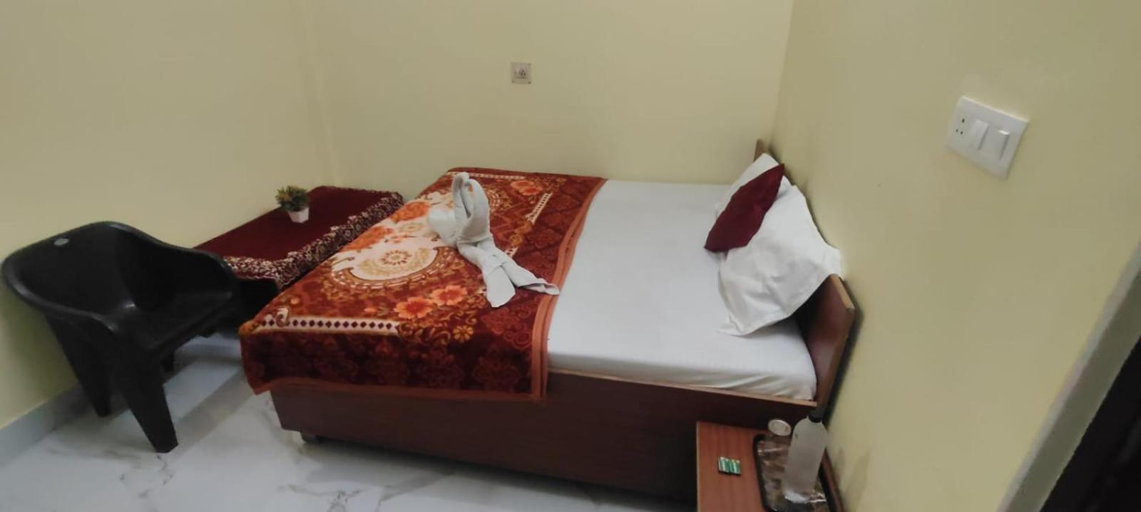 Jpm Guest House Varanasi Esterno foto