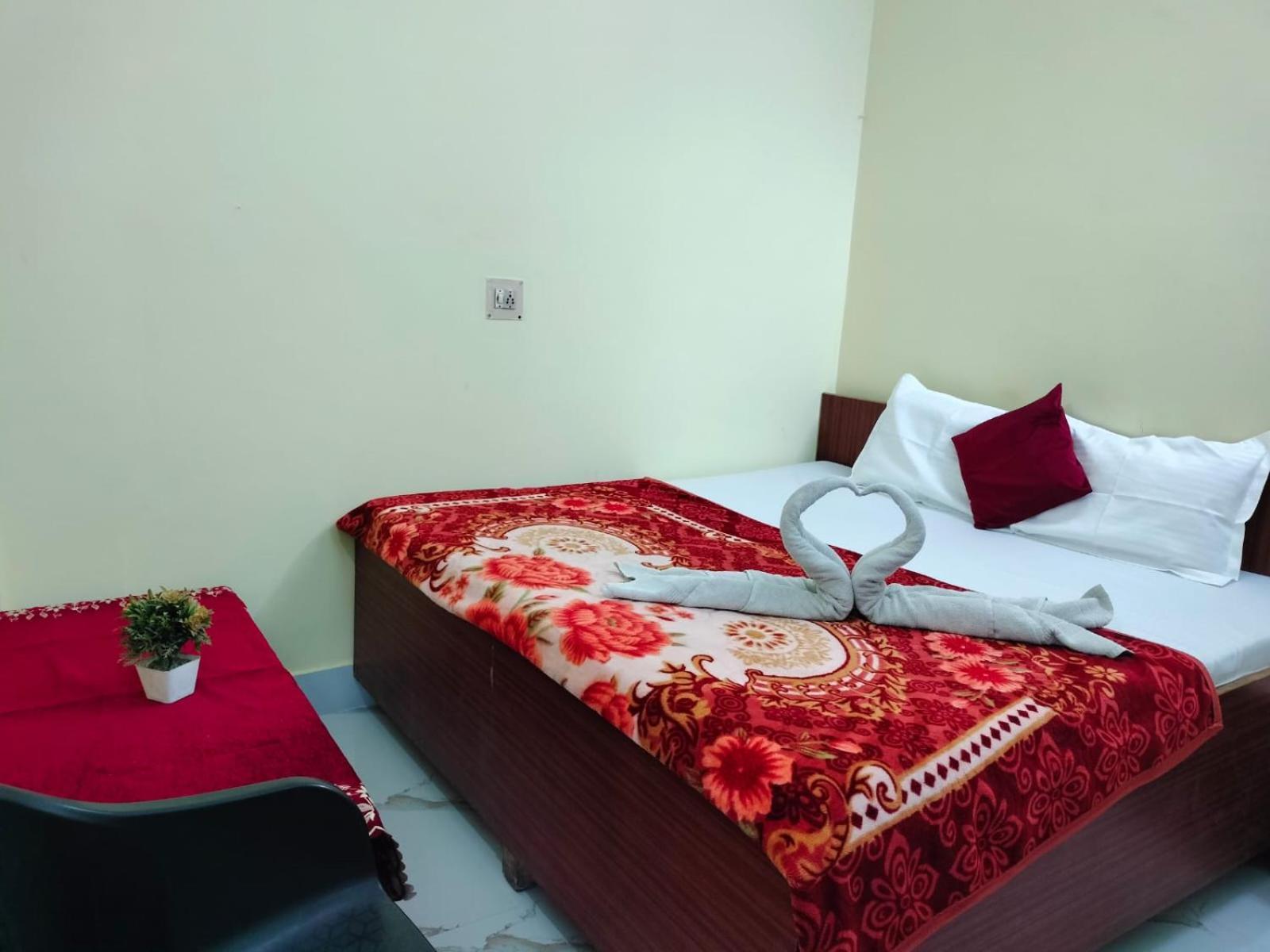 Jpm Guest House Varanasi Esterno foto