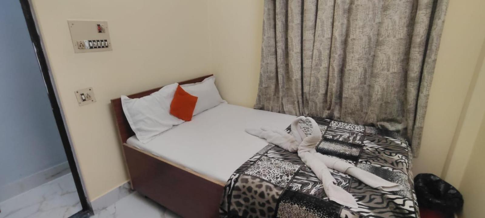 Jpm Guest House Varanasi Esterno foto