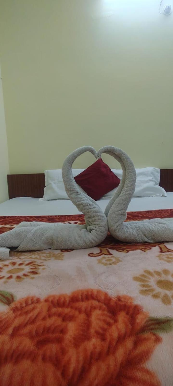 Jpm Guest House Varanasi Esterno foto
