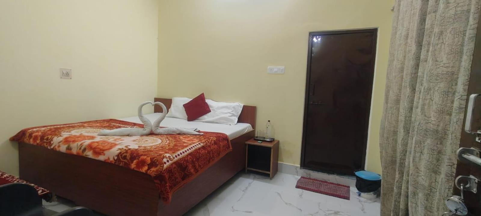 Jpm Guest House Varanasi Esterno foto
