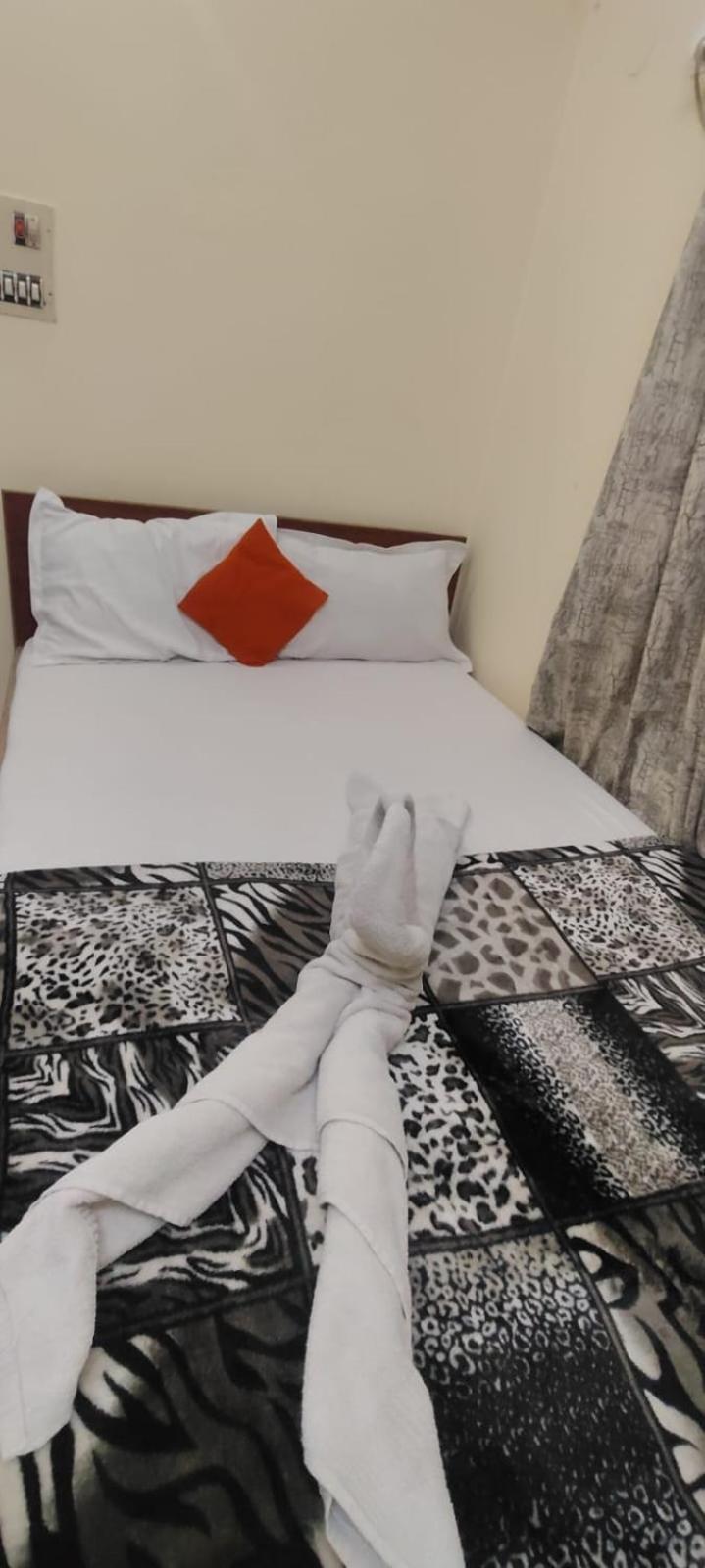 Jpm Guest House Varanasi Esterno foto