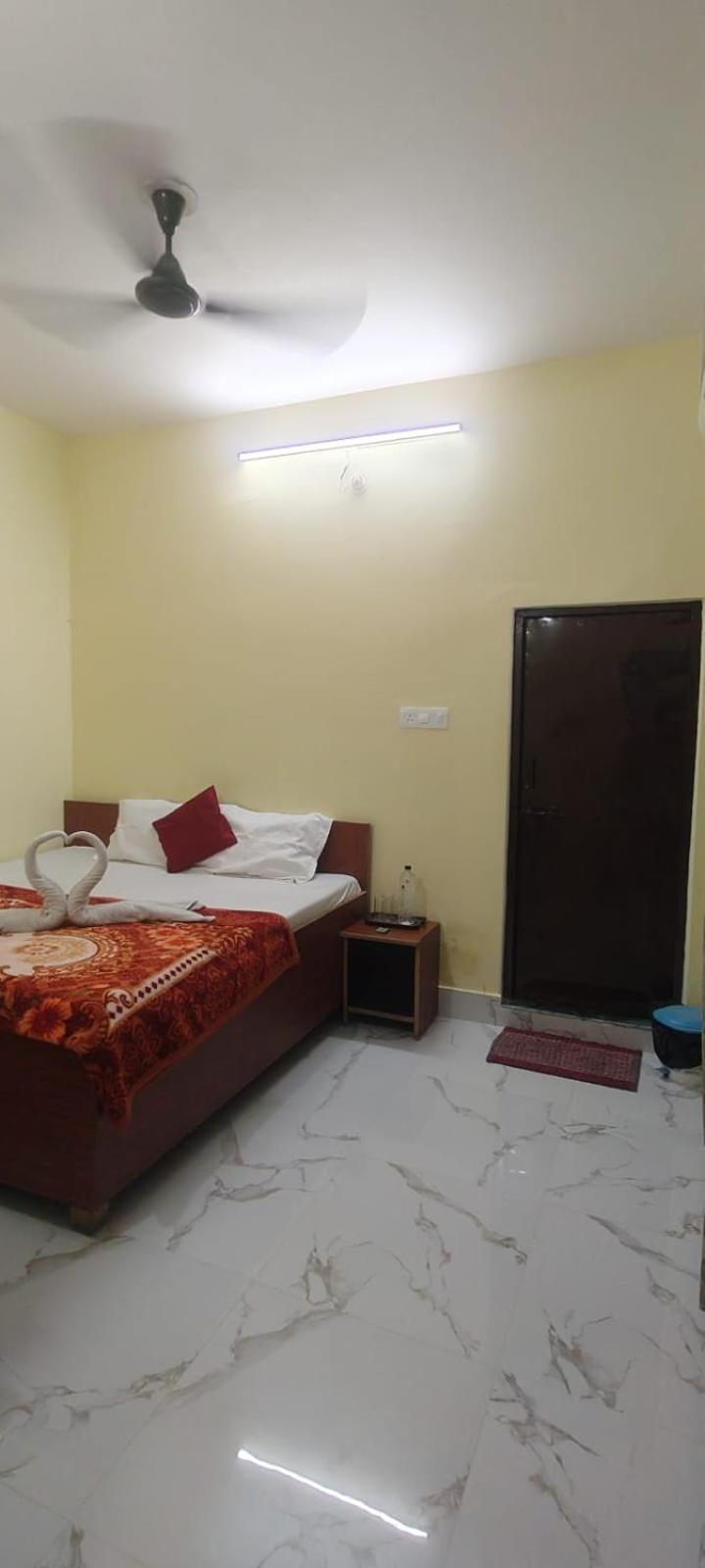 Jpm Guest House Varanasi Esterno foto