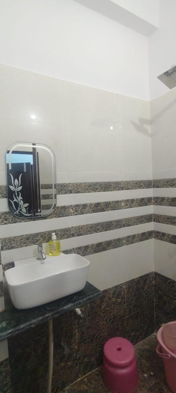 Jpm Guest House Varanasi Esterno foto